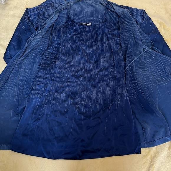 Vintage Anne Klein robe and nightgown - Picture 5 of 11